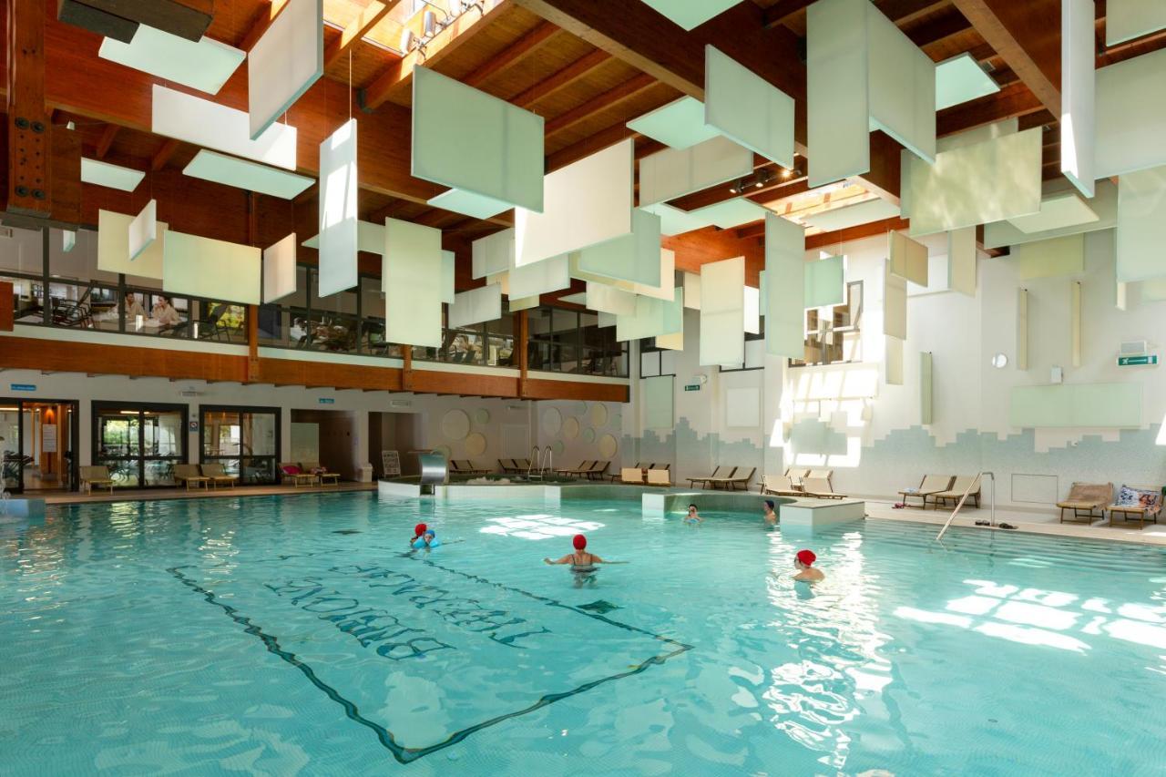 Savoy Beach Hotel & Thermal Spa Bibione Exterior photo The swimming pool