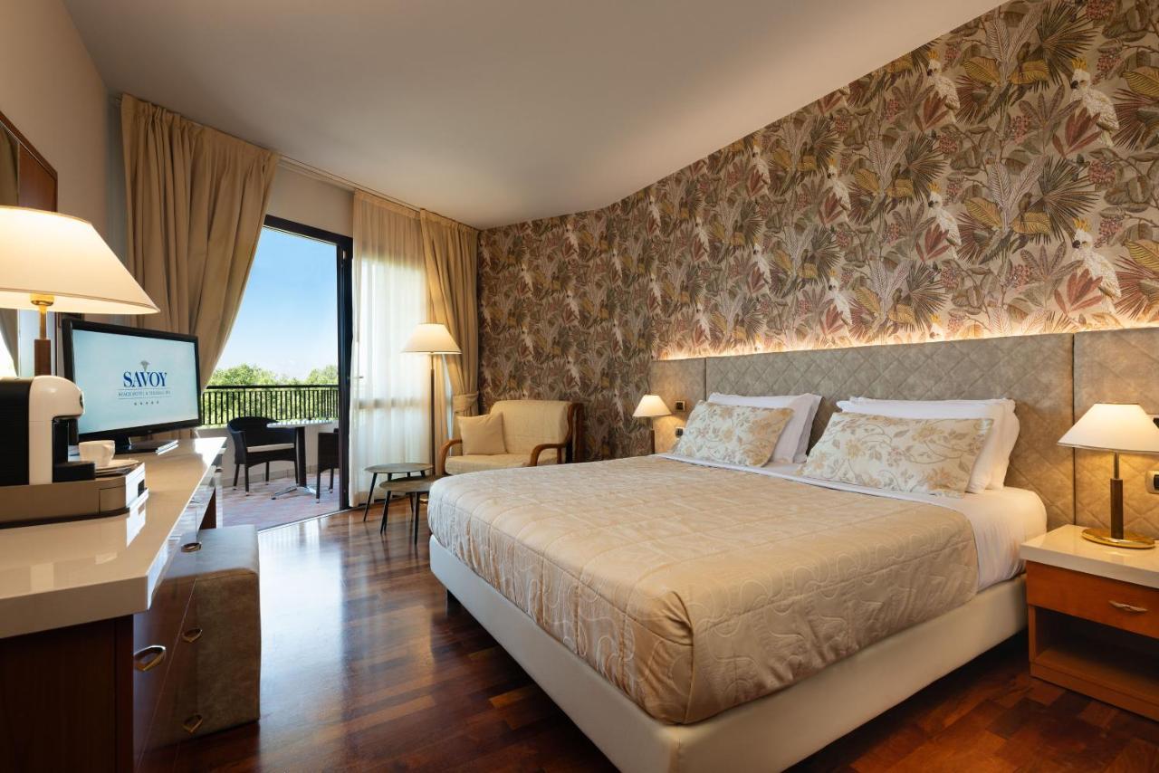 Savoy Beach Hotel & Thermal Spa Bibione Exterior photo A room at the hotel