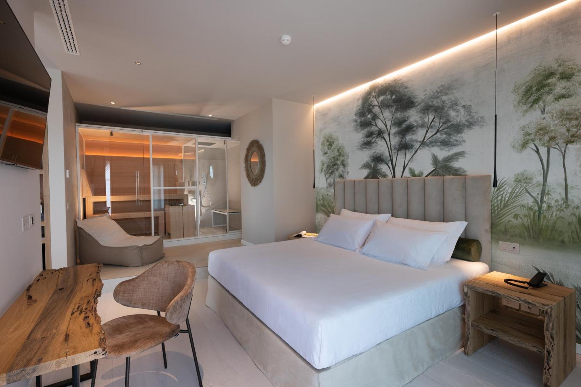 Savoy Beach Hotel & Thermal Spa Bibione Exterior photo A bedroom at the hotel