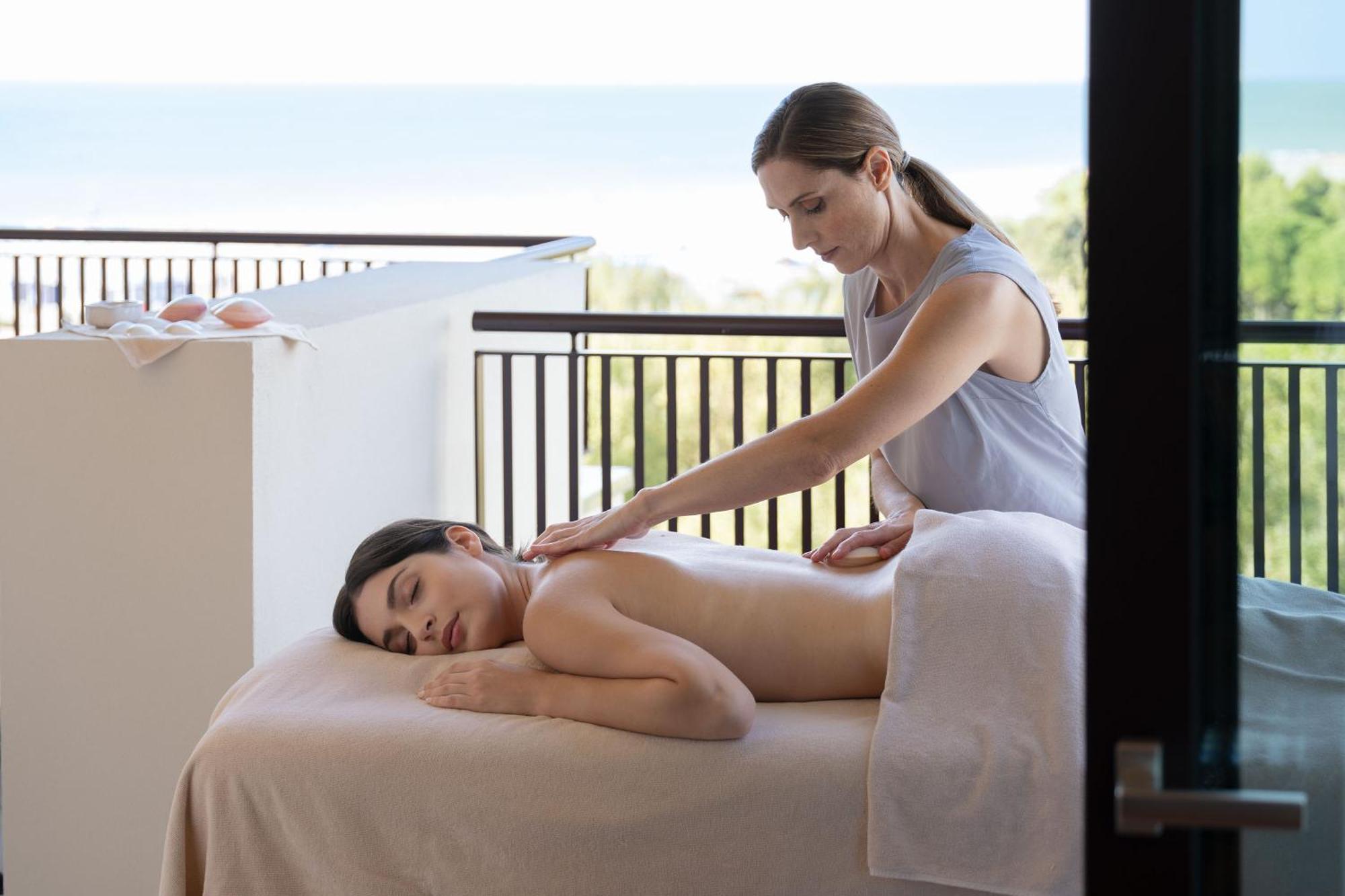 Savoy Beach Hotel & Thermal Spa Bibione Exterior photo Massage