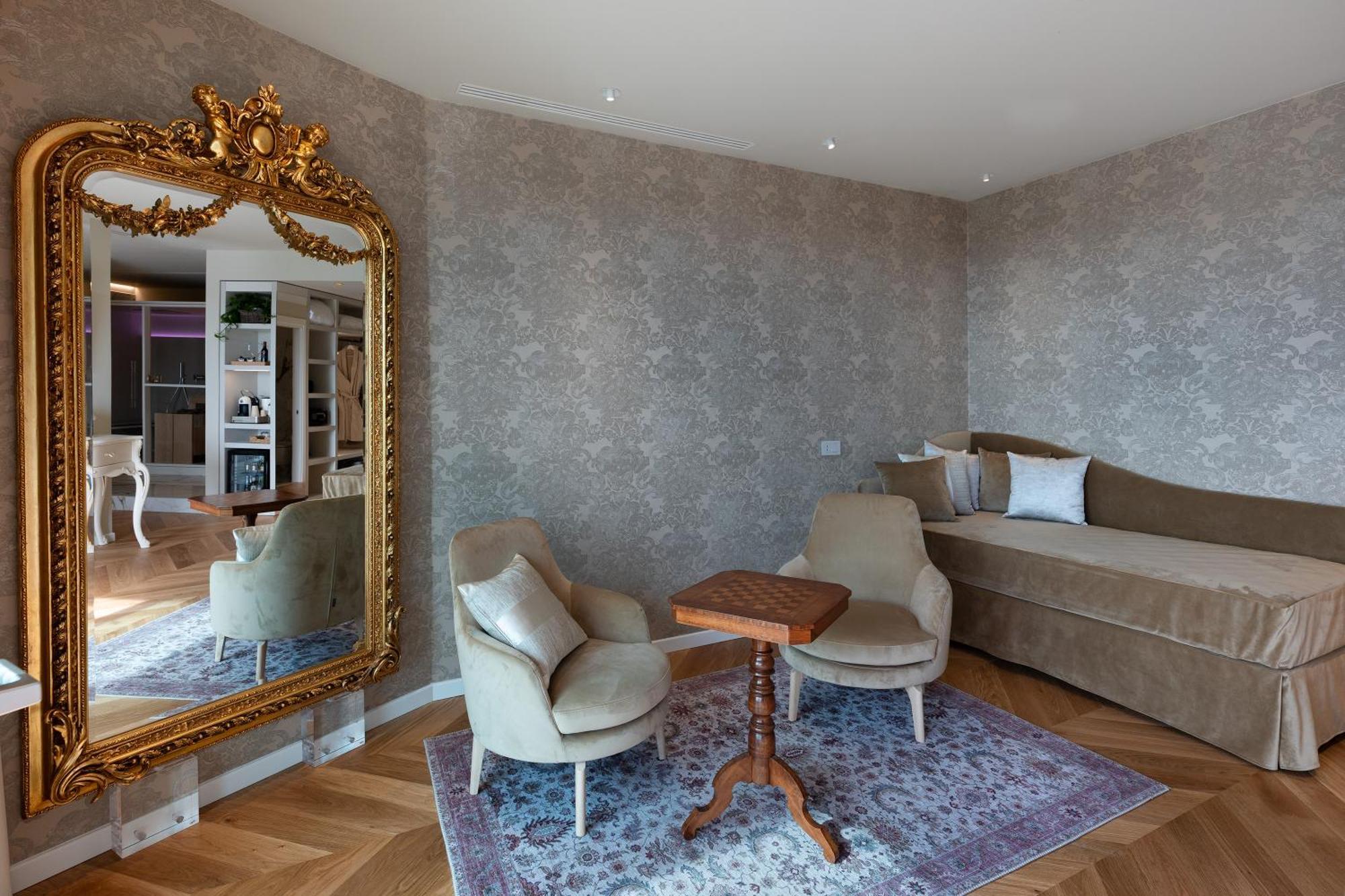 Savoy Beach Hotel & Thermal Spa Bibione Exterior photo A room at the hotel